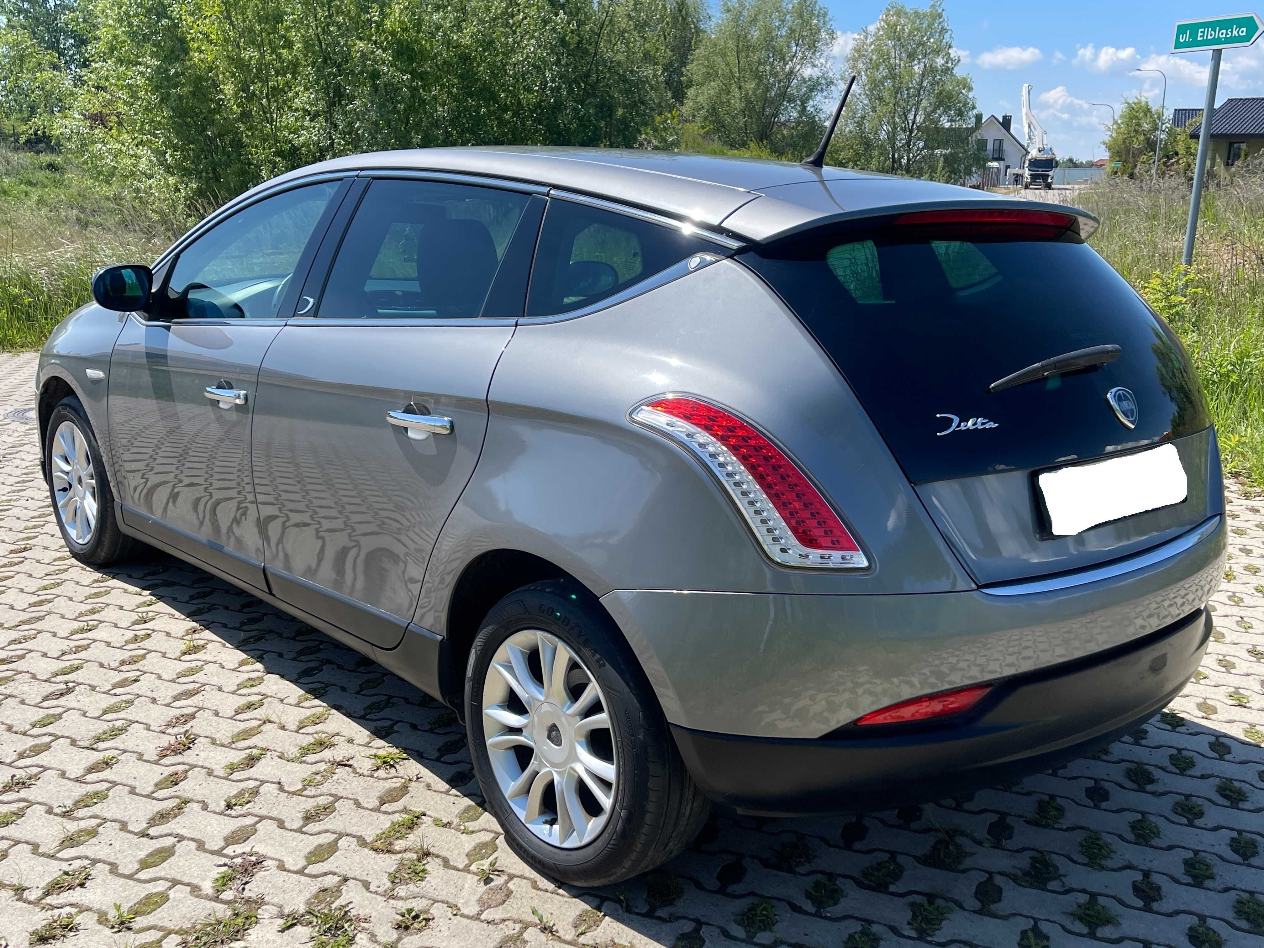 Lancia Delta 1.6 JTD Bezwypadkowa Transport Pod Dom