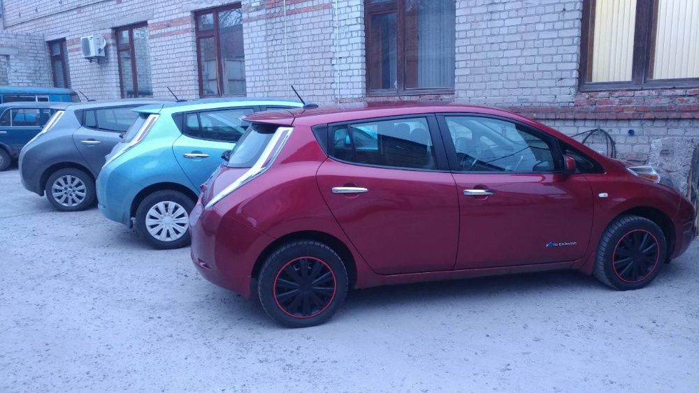 Оренда авто Nissan Leaf для работи у таксі