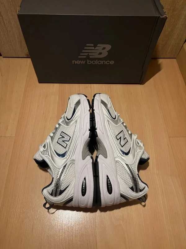Biały^pożegnać się^NewBalance530^UnisexTrampki Roz.38
