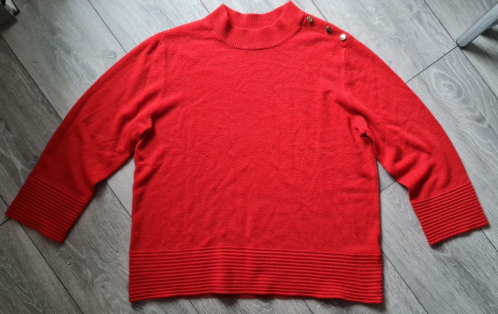 Czerwony sweter M&S