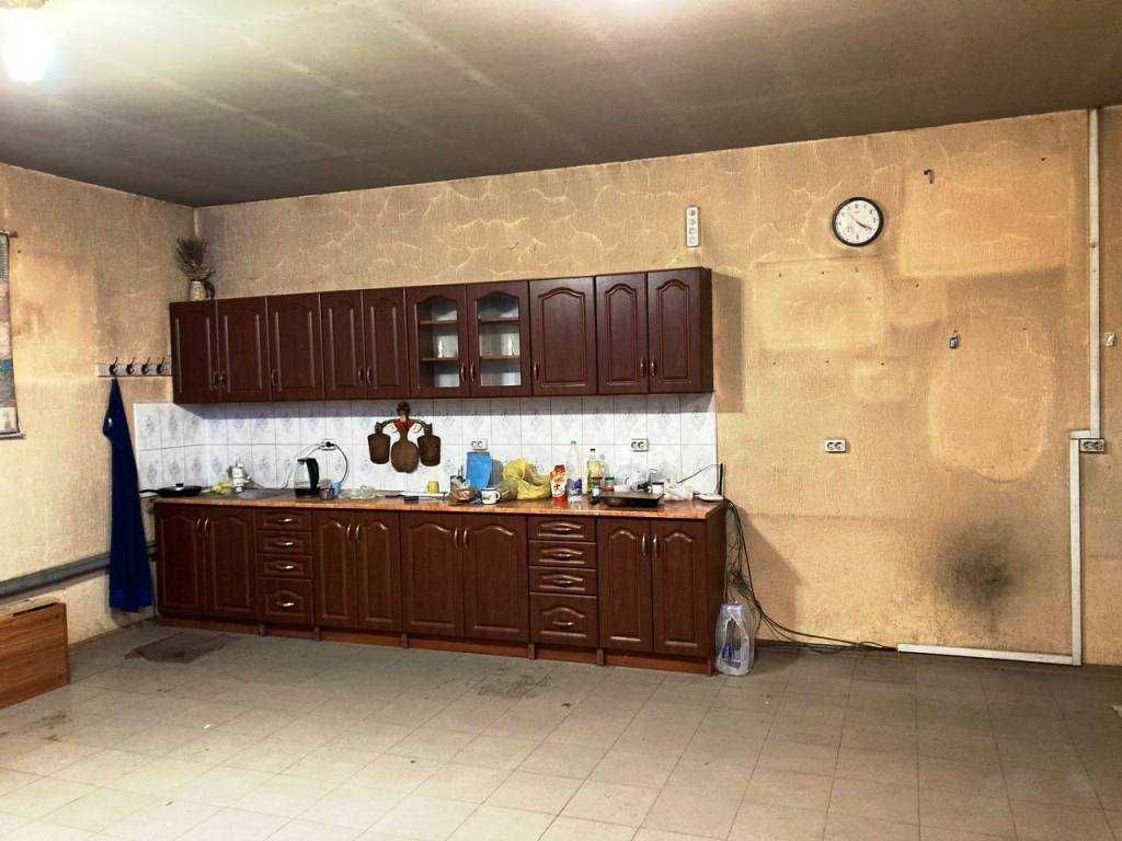 Продаж приміщення під вантажне СТО або склад