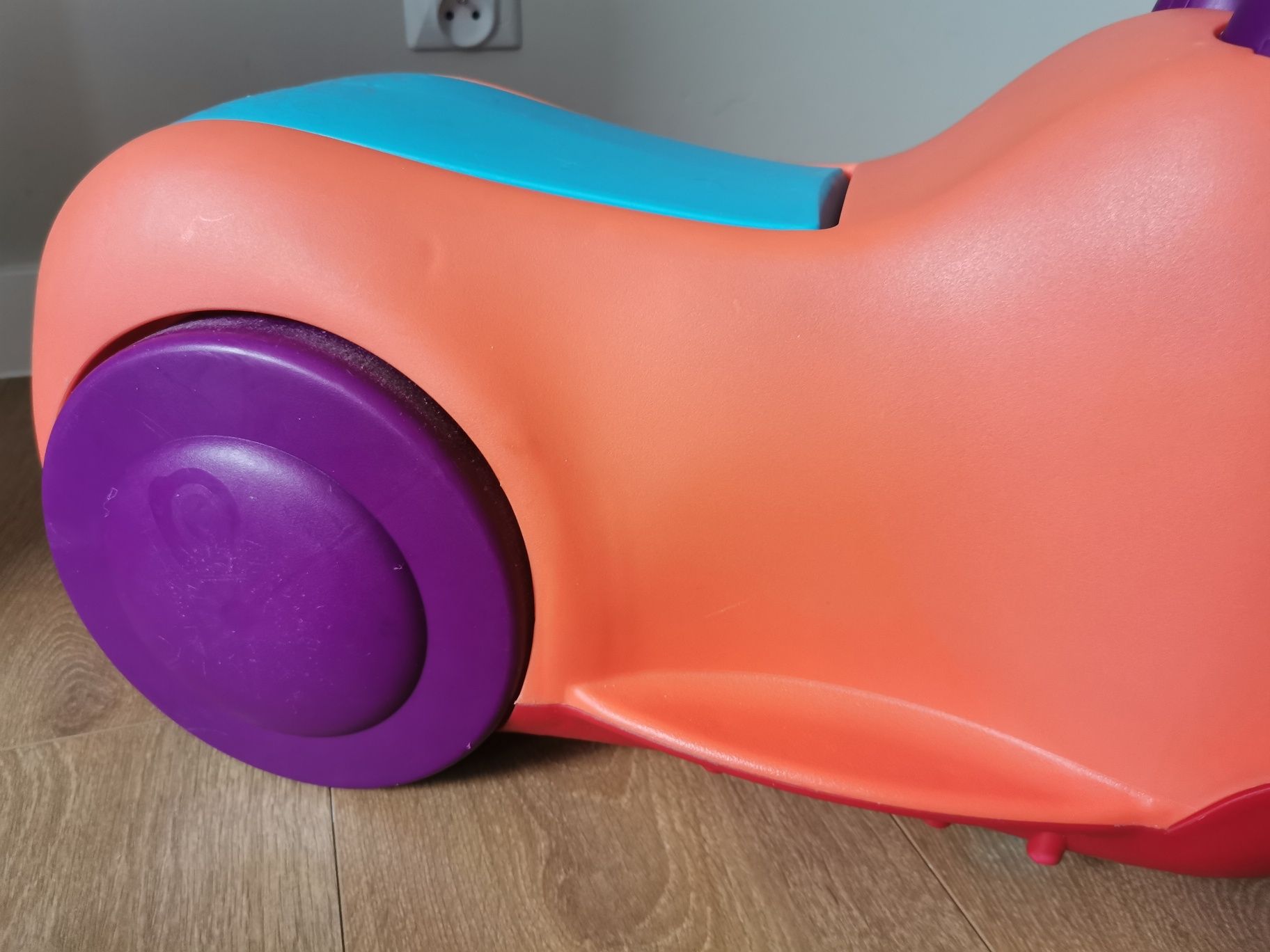 Jeździk żuczek B.Toys