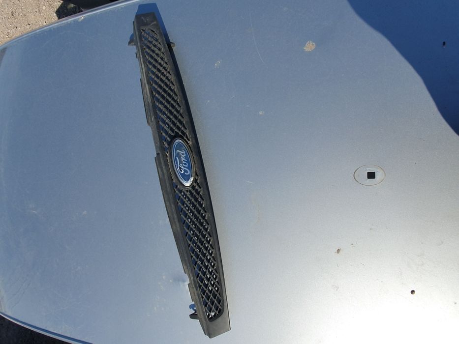 Grill atrapa ford fiesta mk6 1.4 16v