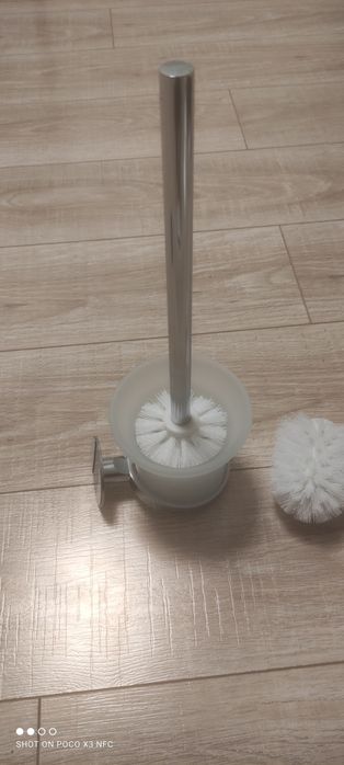 Підвісна щітка для унітазу