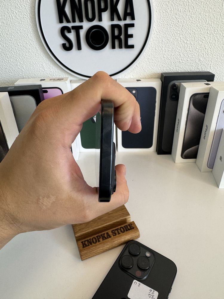 iPhone 15 Pro 128 Gb Black Neverlock Гарантія Обмін 3673