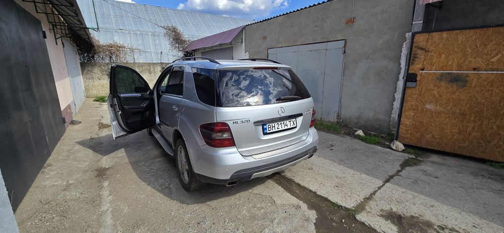 Mercedes w164      .