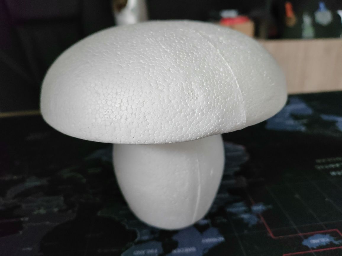 Grzyby ze styropianu 13 cm, 2 szt