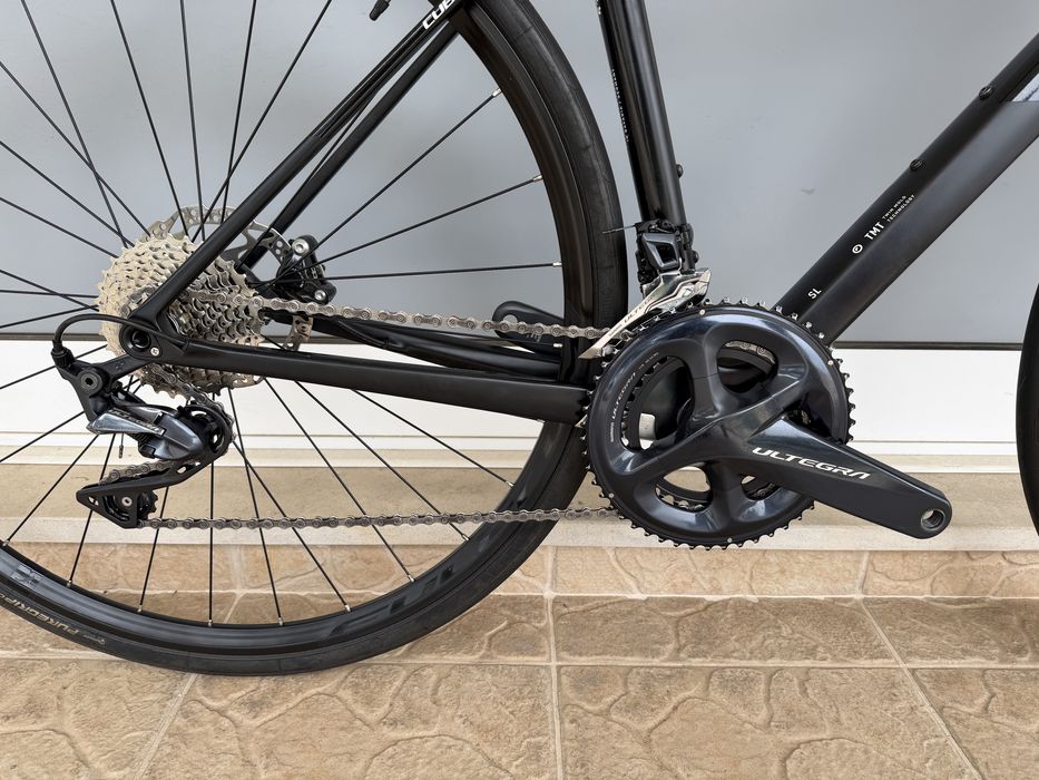 Bicicleta de estrada em carbono - disco