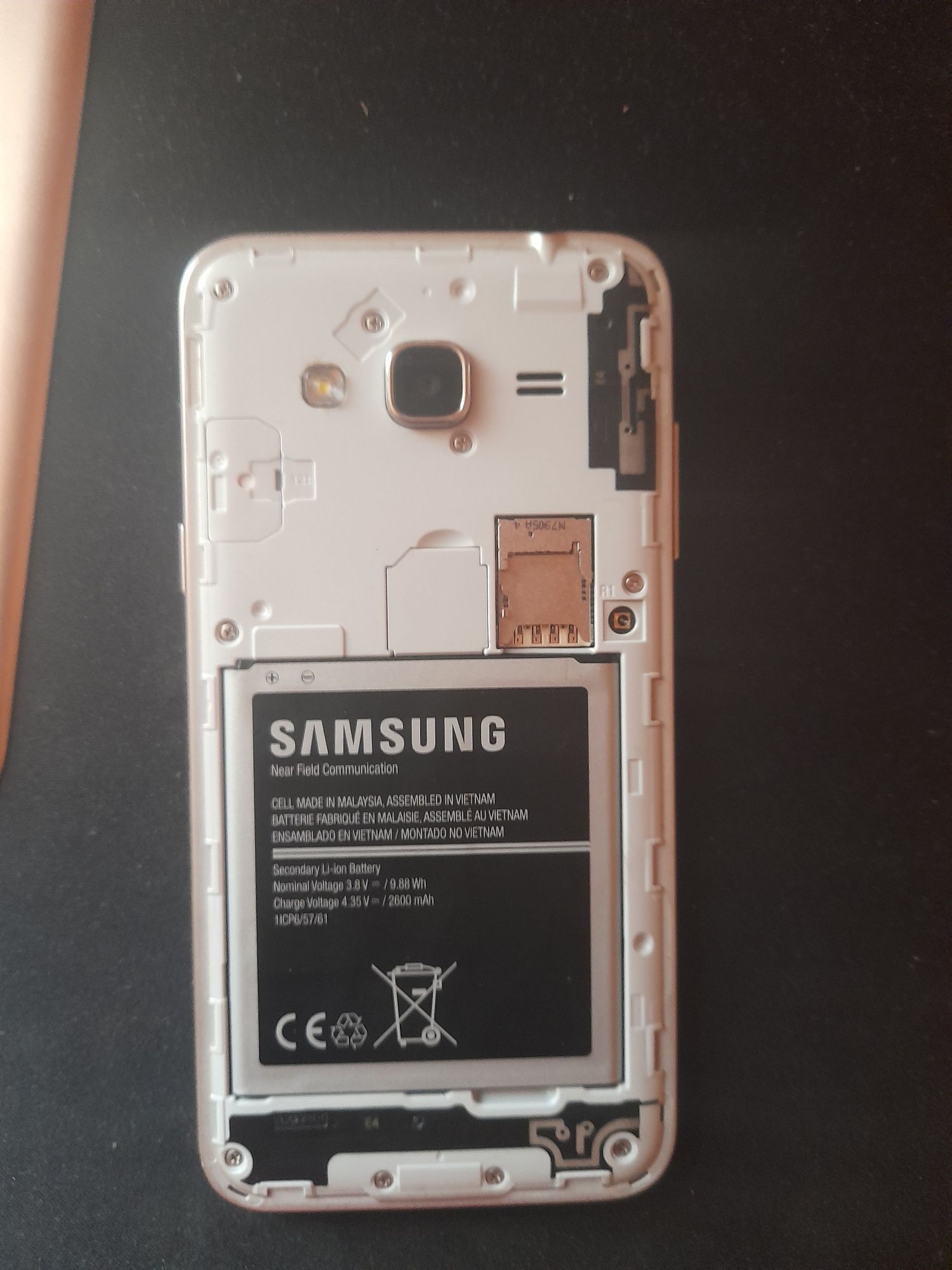Samsung j3 и krugermatz move 8 mini на запчасти