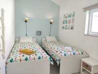 Cama (uma) com estrado SLAKT IKEA branca 90x200