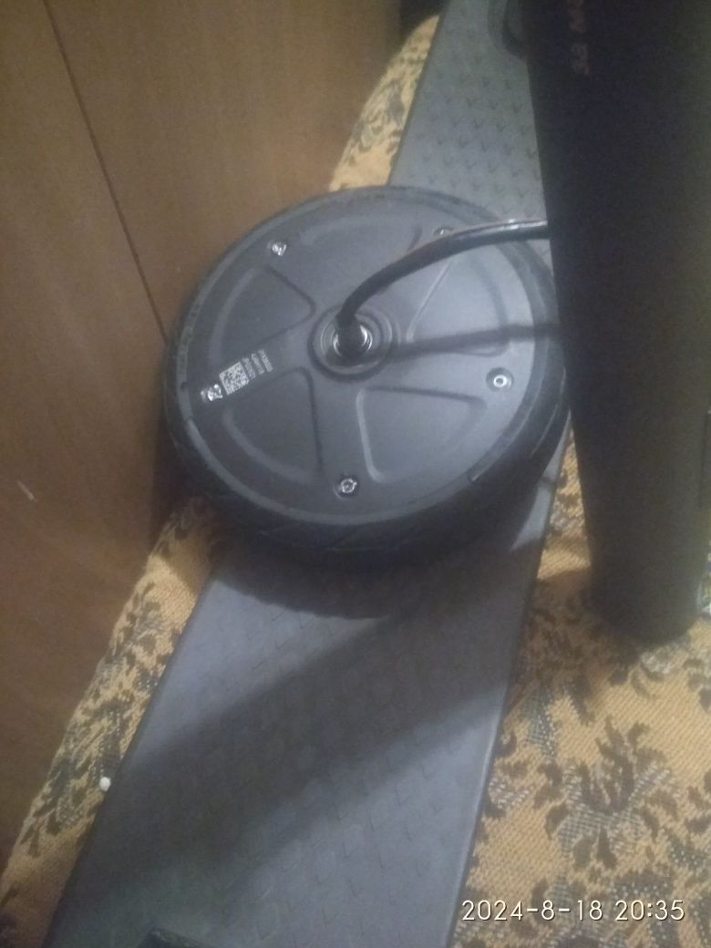 Электросамокат Ninebot es1, es2, es4 запчасти. Труба, руль, дека, и др