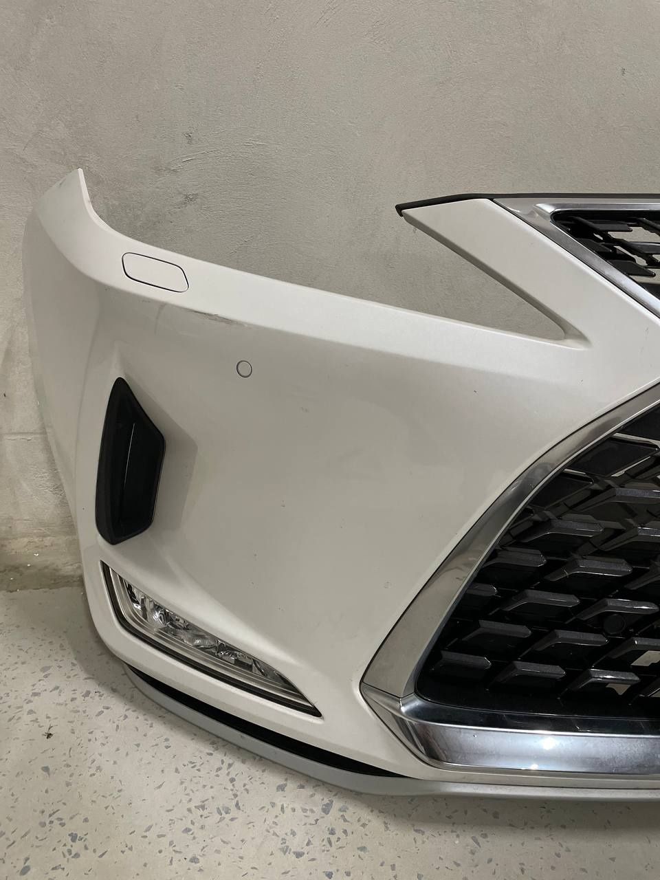 Бампер передній з камерою рестайлінг Lexus RX Лексус РХ 19-22 року
