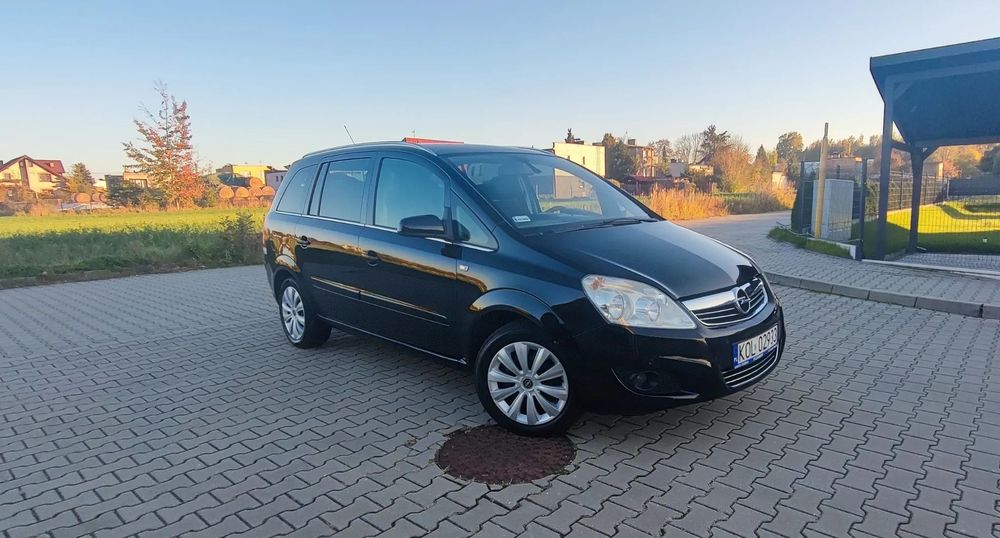 Opel Zafira Po serwisie, stan idealny, benzynowy, 7 osobowy, udokumentowany przeb