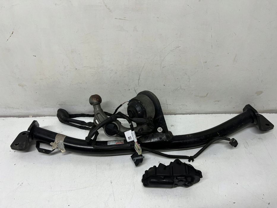 mercedes-benz c w205 2019 tył hak holowniczy komplet a2053105400 55r0