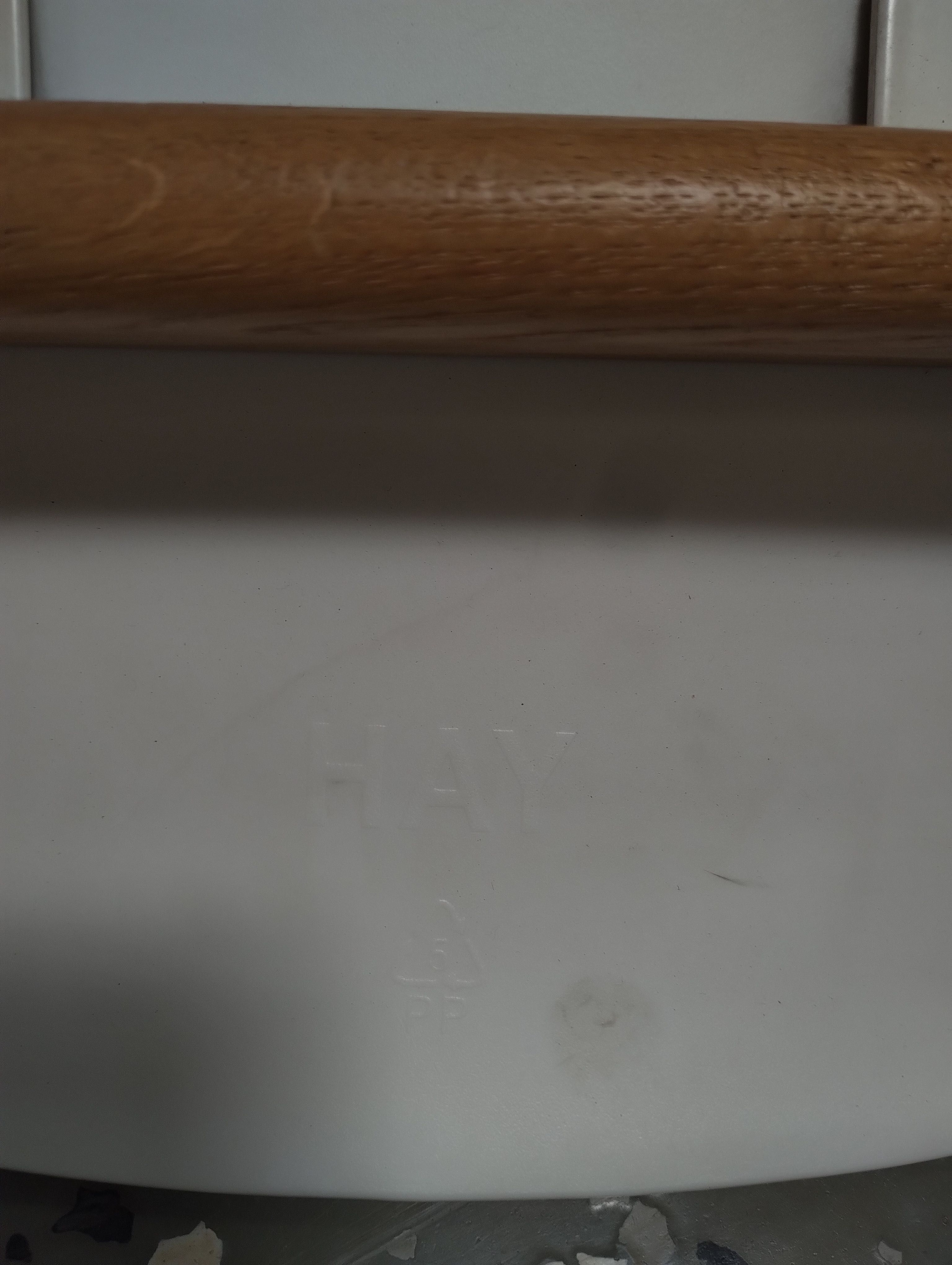 krzesło About A Chair AAC-12 powystawowe design marki Hay