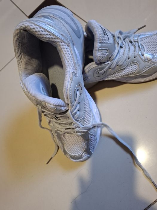 Кросівки унісекс