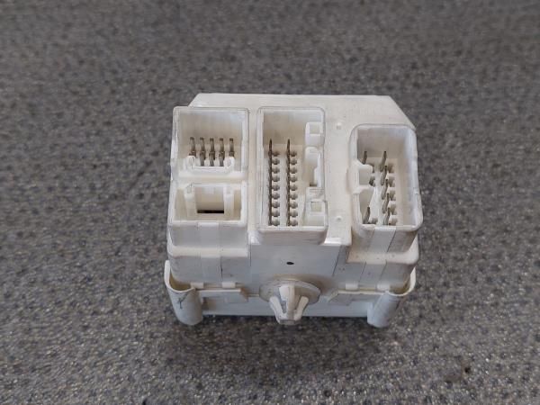 Botão / interruptor electromecânico / relé SMART ForFour (454)