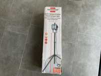 Projector com tripé Brennenstuhl
