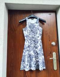 Sukienka XS w granatowo-szare kwiaty