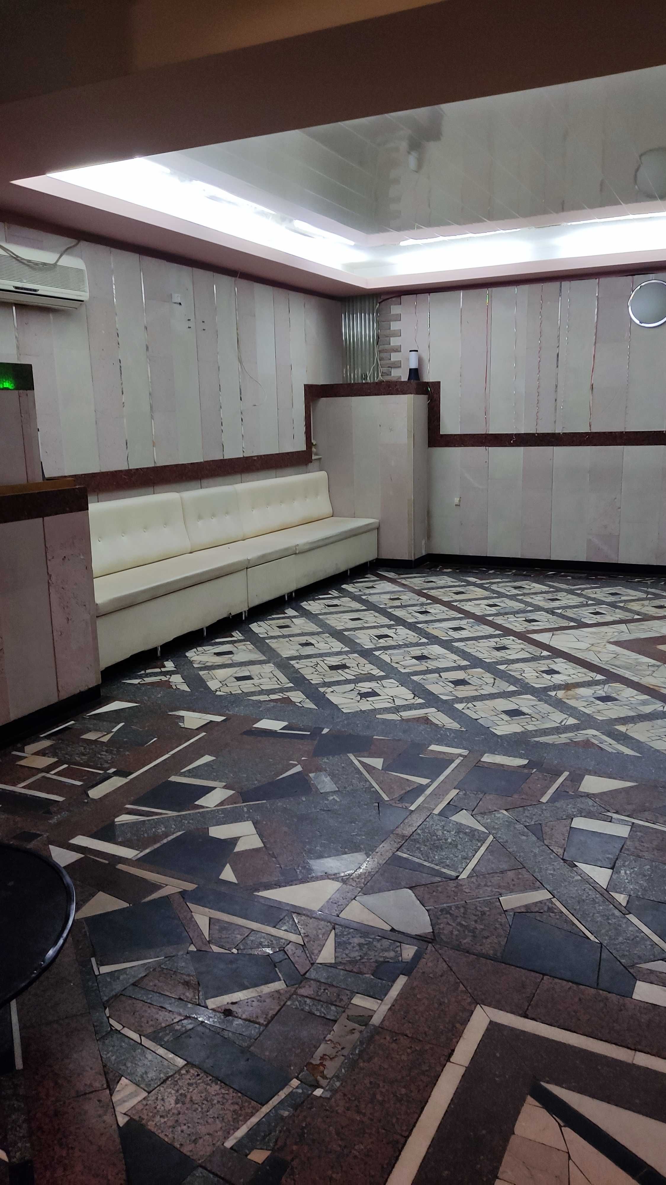 Аренда помещений свободного назначения 180 м2 - центр города