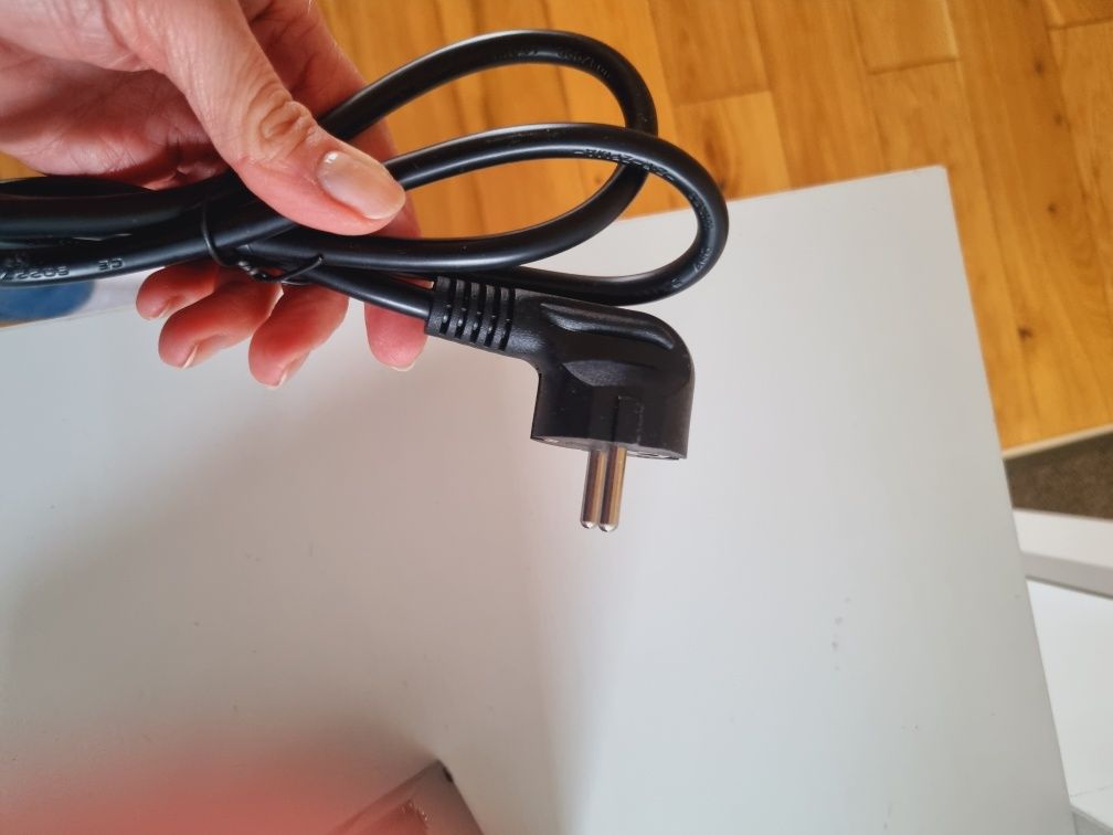 Gniazdo wpuszczane nablatowe listwa usb