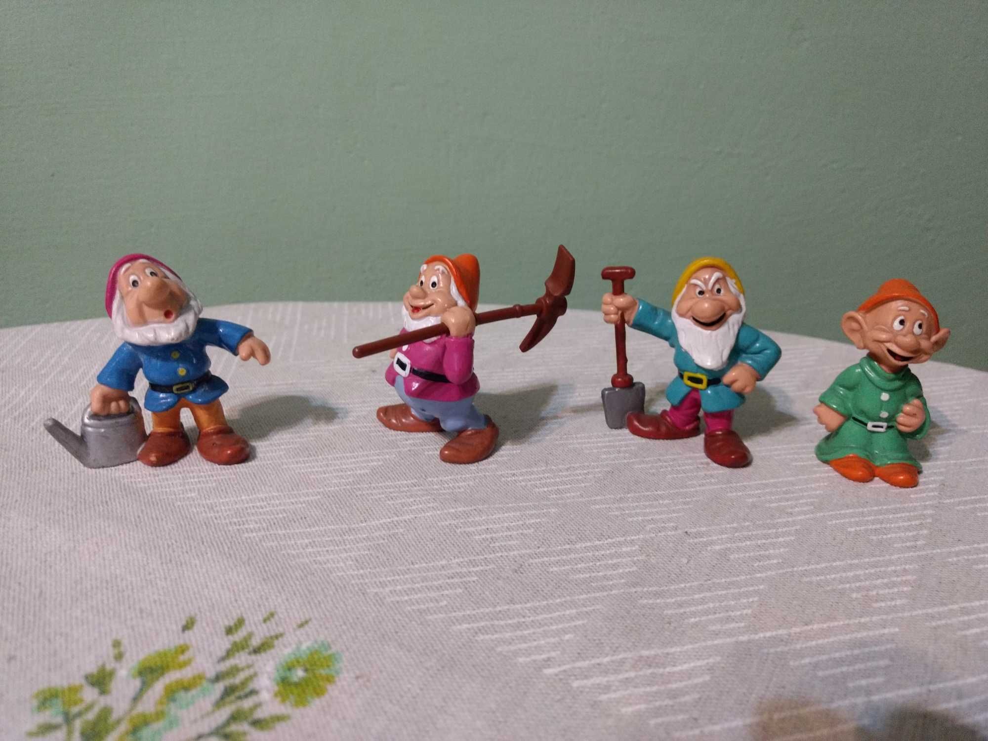Figurki Disney "Królewna Śnieżka i 7 krasnoludków" 8 szt.