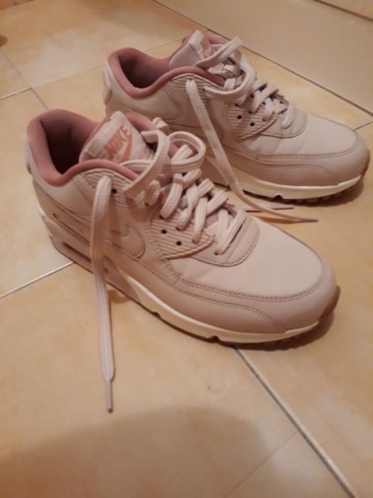 Air max 36.5 salmão