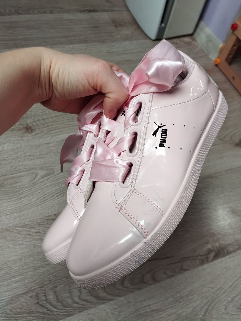 Buty/trampki różowe lakierowane
