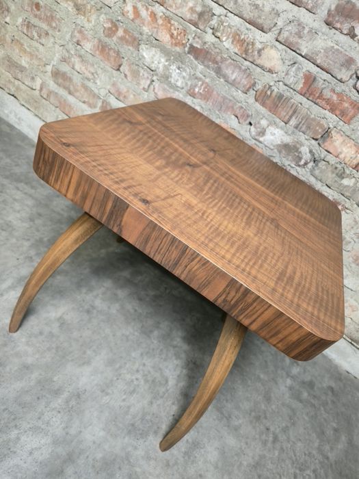 Stolik Halabala po całkowitej renowacji CUDO