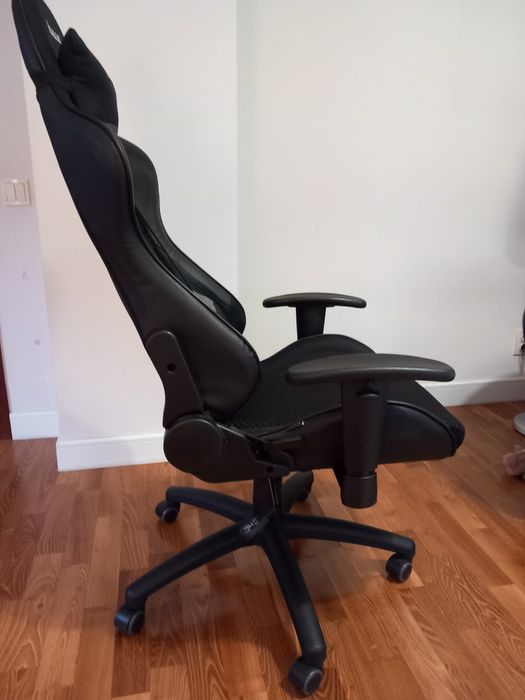 Fotel gamingowy Huzaro jak nowy