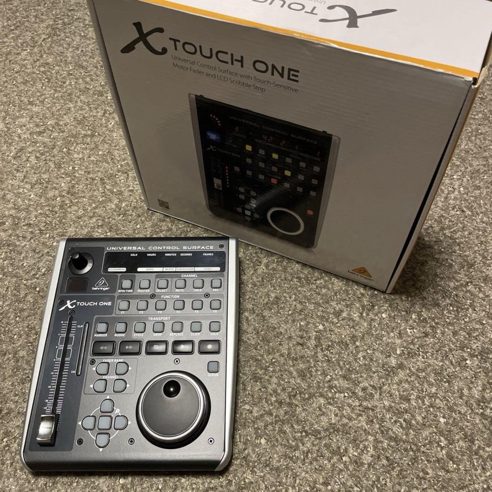 Behringer X Touch ONE Controlador MIDI, Daw com FADER MOTORIZADO