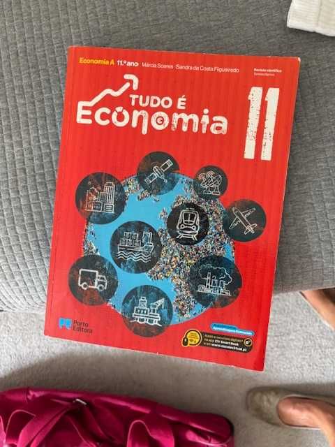 Livro Tudo é Economia | 11º ano - Economia A - Porto Editora