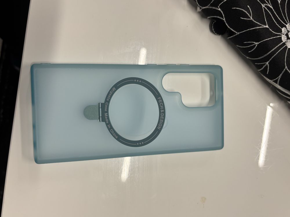 Etui do telefonòw mix