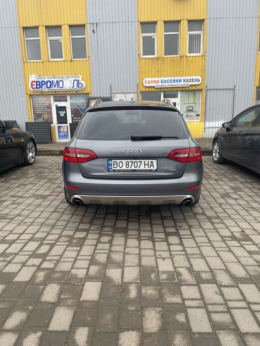 Ауді а4 б8 Машина в гарному стані дзвоніть все розкажу