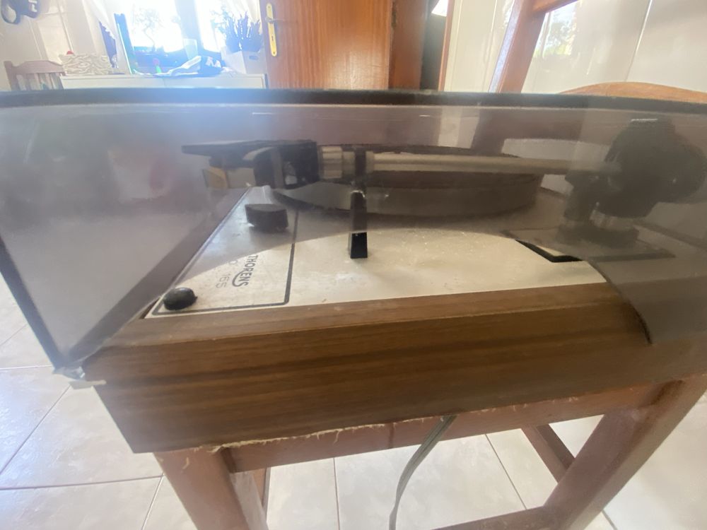 2 Gira discos Thorens e pioneer