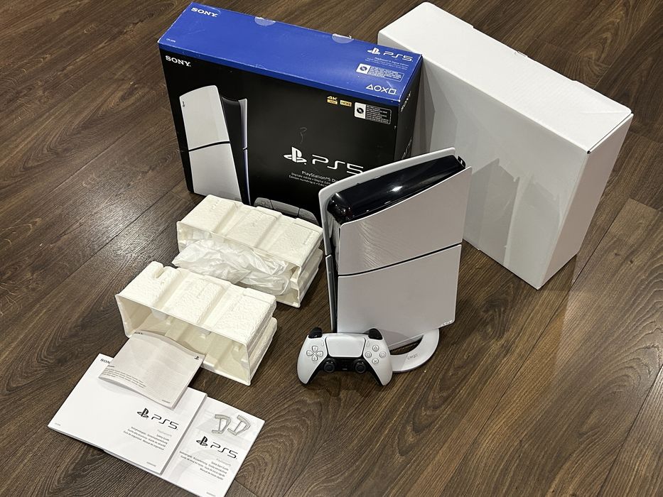 PlayStation 5 Slim (1TB) Digital Edition