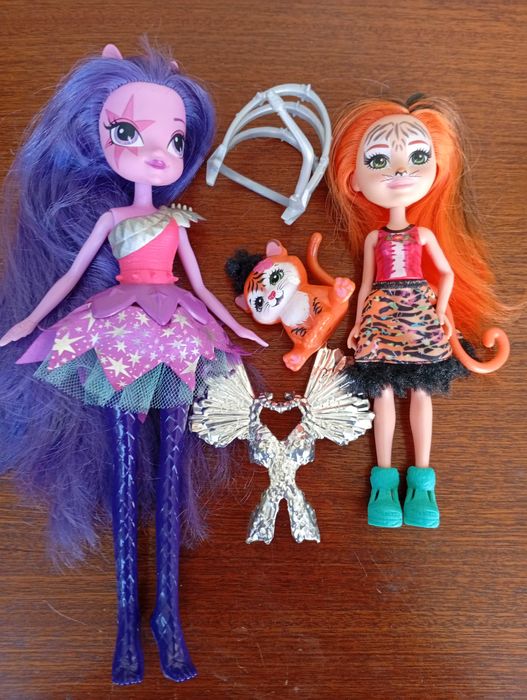 Bonecas Enchantimals com acessórios