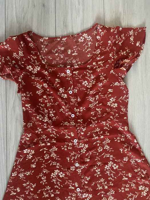 Гарне літнє плаття з біркою