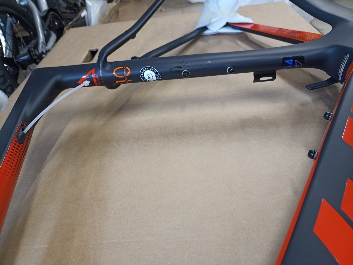 Nowy Frame set Fuji Transonic 2.1 Karbon + sztyca Widelec trek scoot