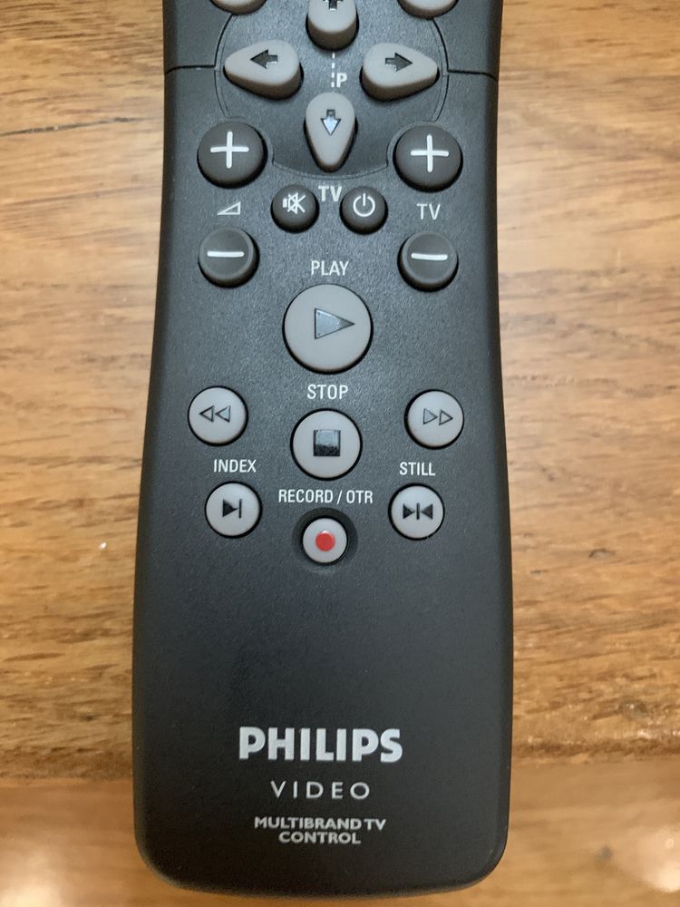 Comando PHILIPS RT25198 para video VHS