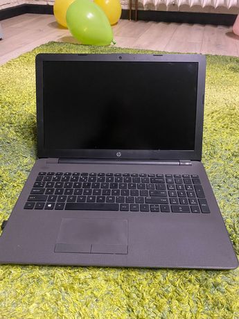 Laptop HP 255 g6