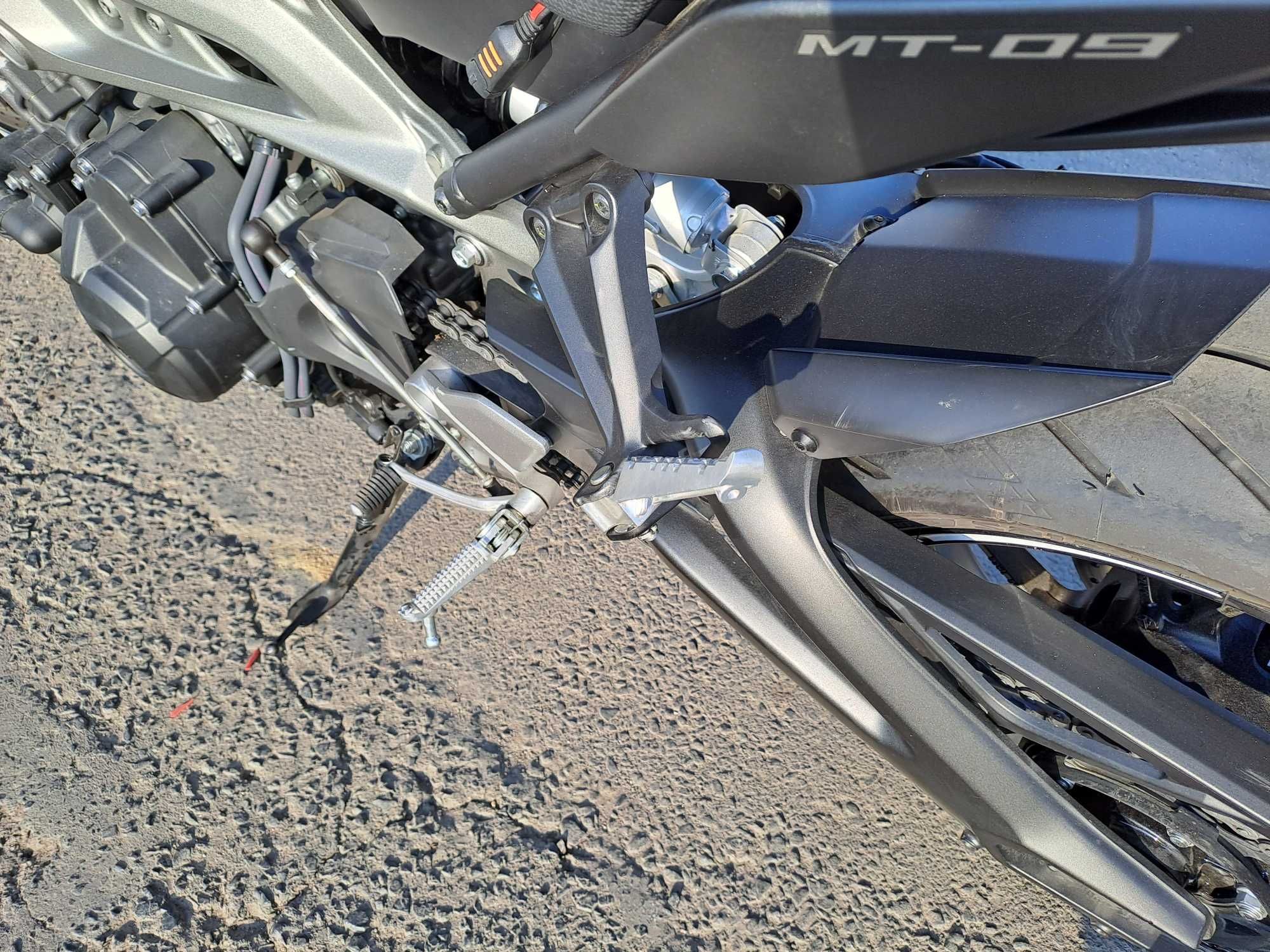 Yamaha MT-09 ABS jak nowy 6900km 120ps na Akrapovic Racing Line