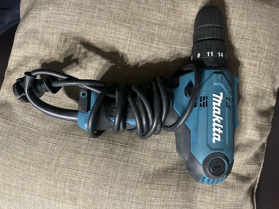 Продам. ударный  шуруповерт макита Оригинал