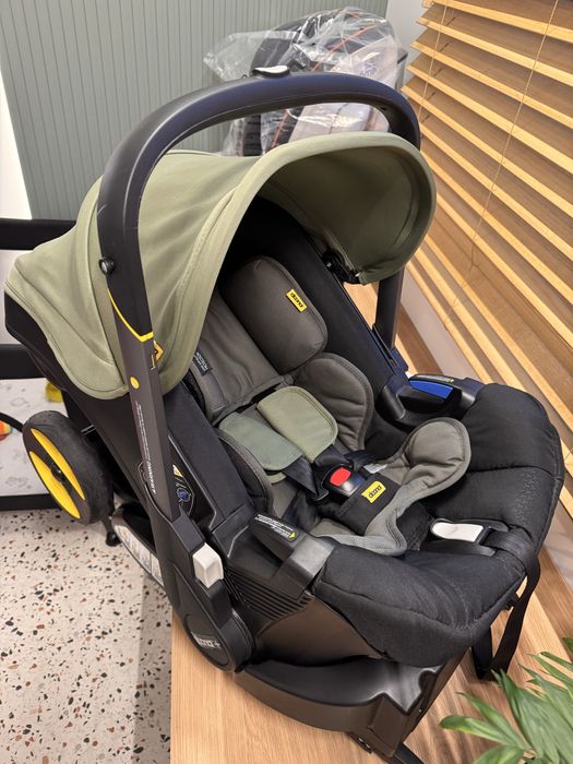 Автокрісло Doona+ разом з базою Isofix на гарантіі від Baby Park