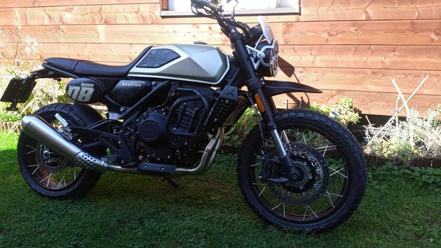 Brixton 500 XC Najlepszy scrambler dla wyższych osób. Zimowa cena!