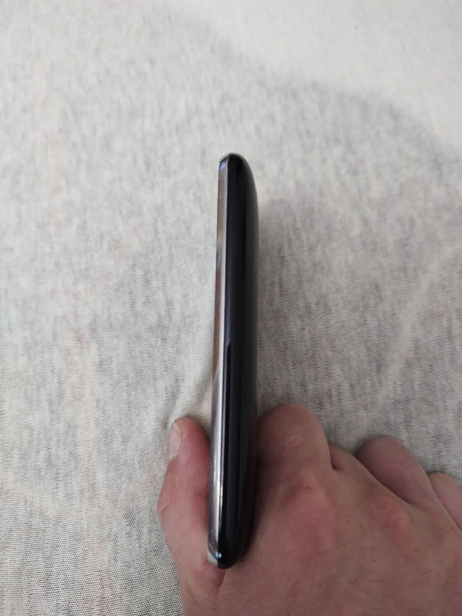 Iphone 3gs ( a1303 )