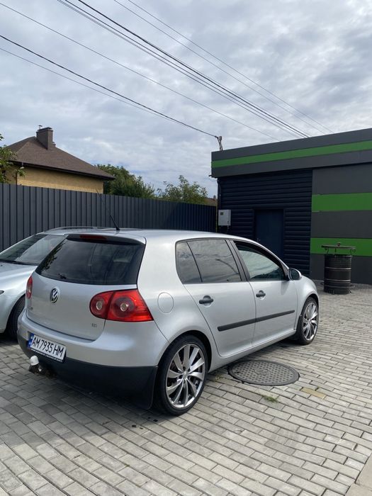 wv golf 5 1.6 benz