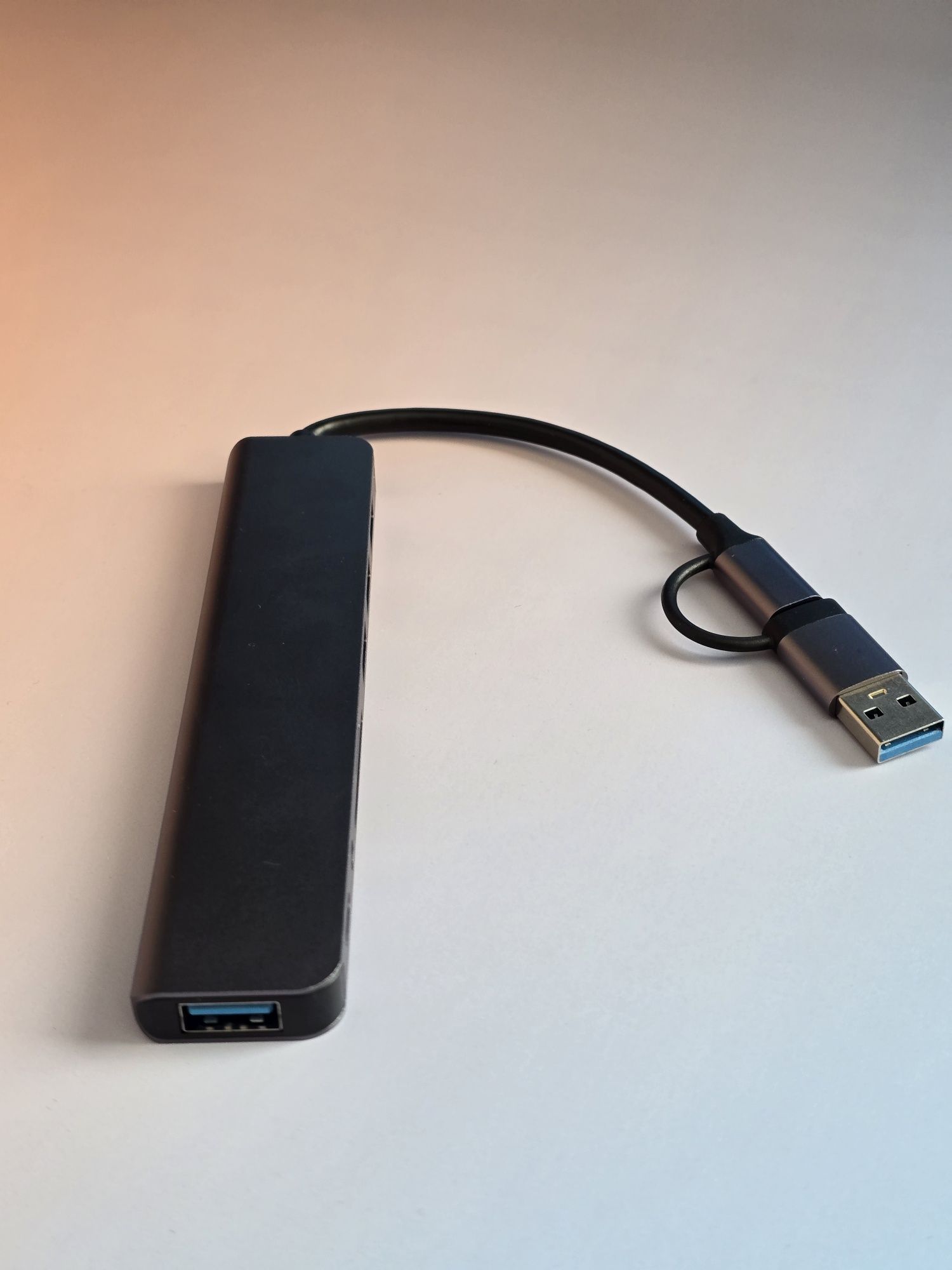 USB hub. Картрідер до комп'ютера та телефону