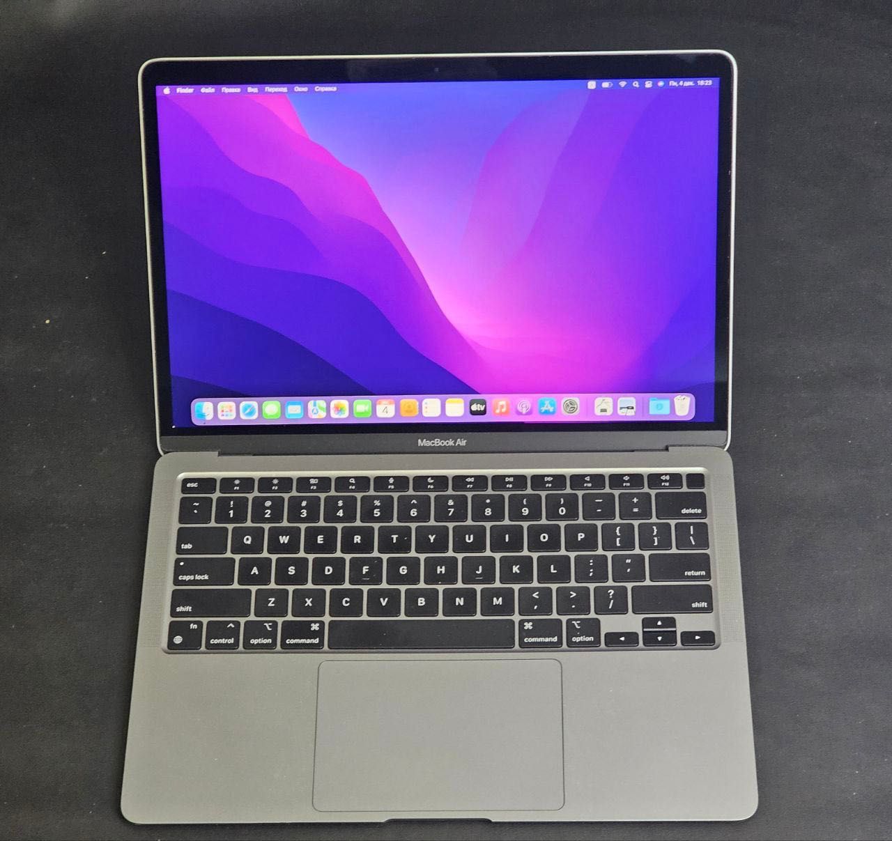 MacBook Air 13 Mid 2020 Space M1 (MGN63) 670$ EmojieStore