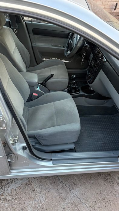 Продам авто 2013 року, у відмінному стані!